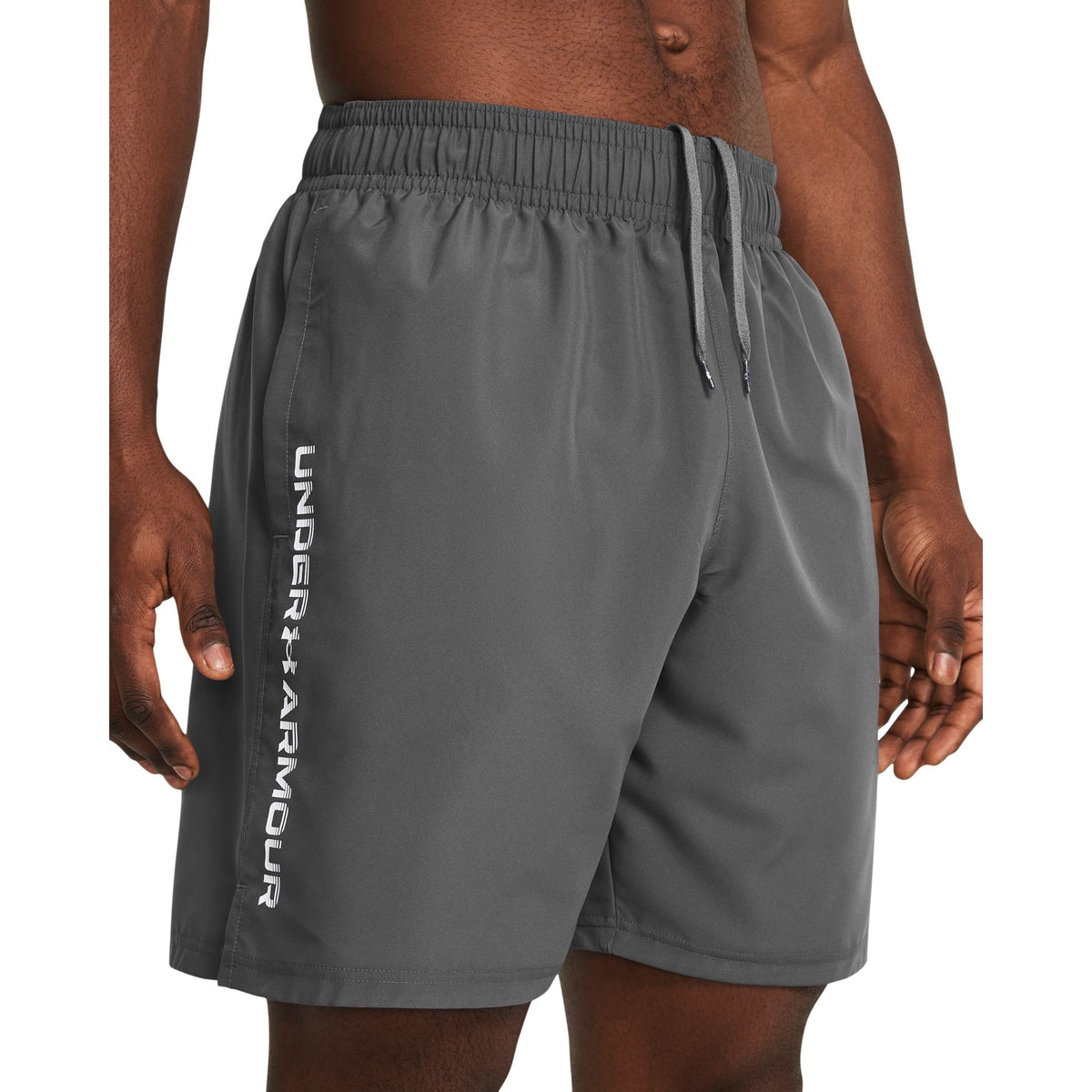 Under Armour Woven Shorts – grau