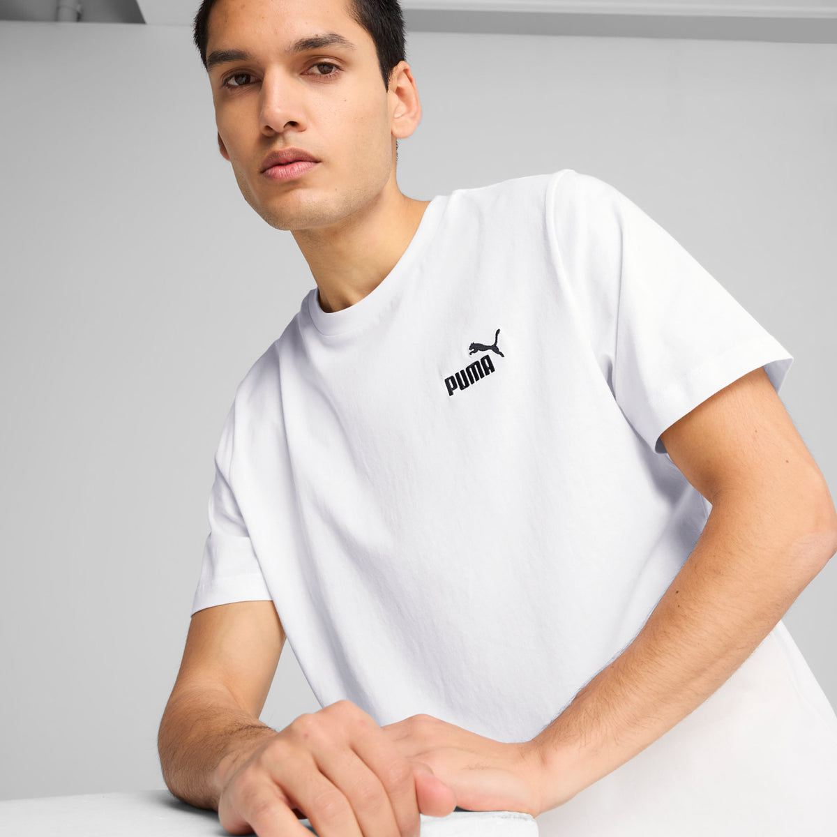 Puma ESS Small No. 1 Logo Tee