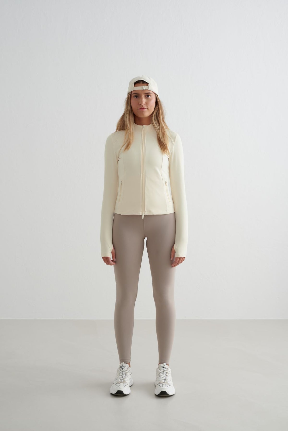 Aimn Sense Zip Jacket – beige