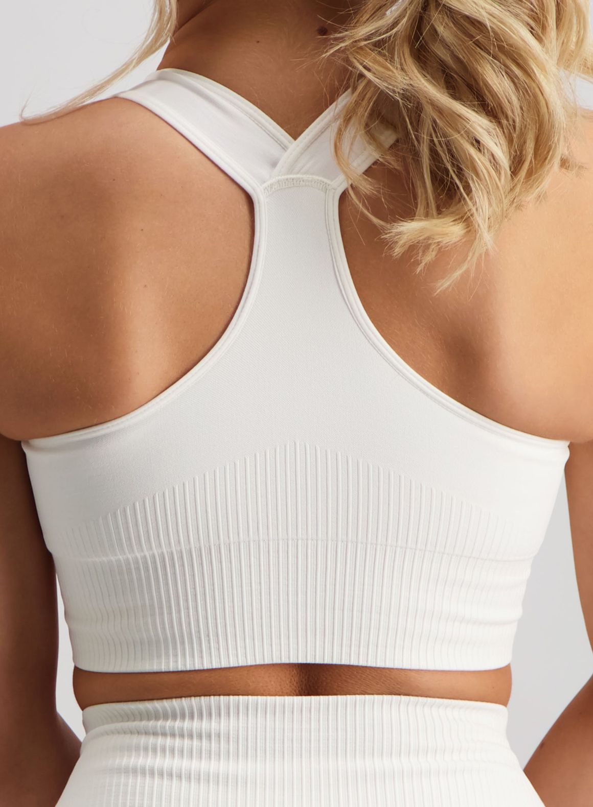 Aimn High Support Ribbed Bra – weiß