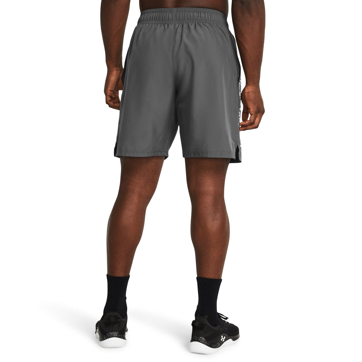 Under Armour Woven Shorts – grau