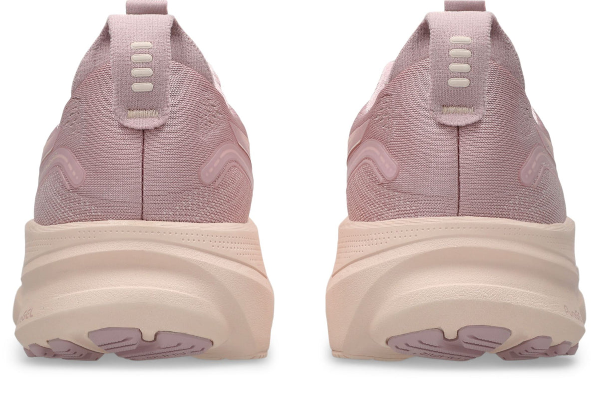 ASICS GEL-KAYANO 32 – pink