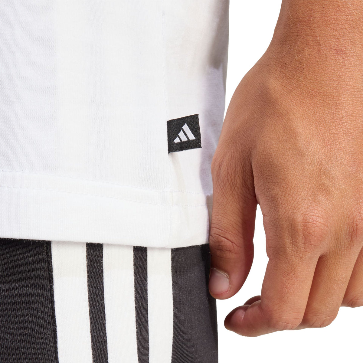 Adidas Mini Embroidery Surfing Graphic Tee – weiß