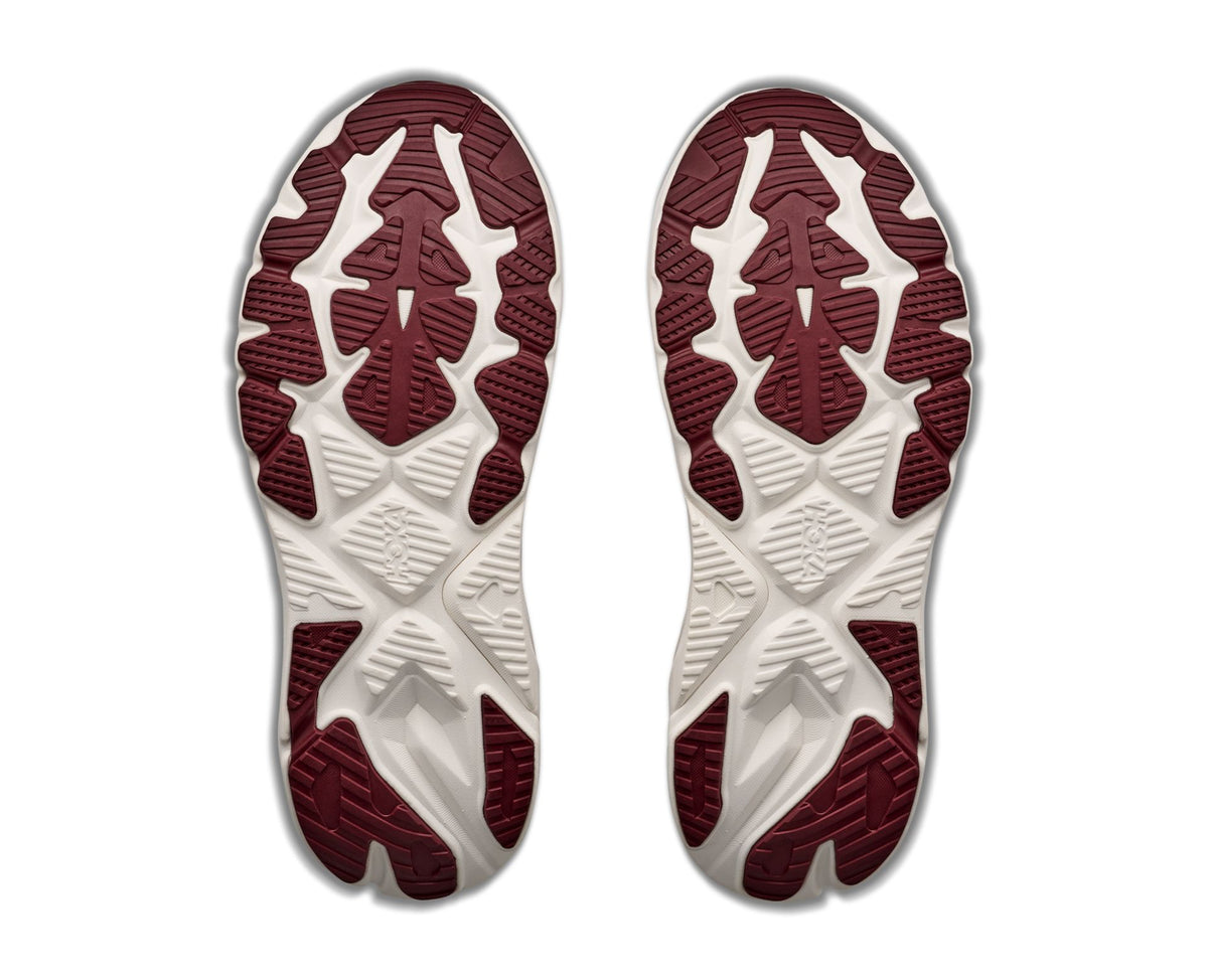 Hoka ARAHI 9